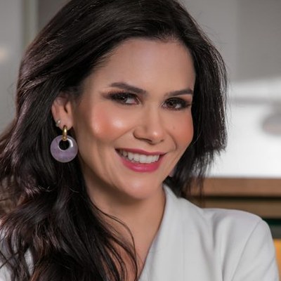 Dra. Tassiane Alvarenga
