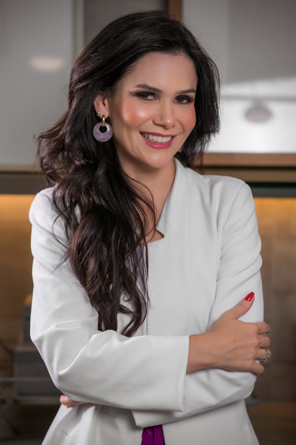 Dra. Tassiane Alvarenga